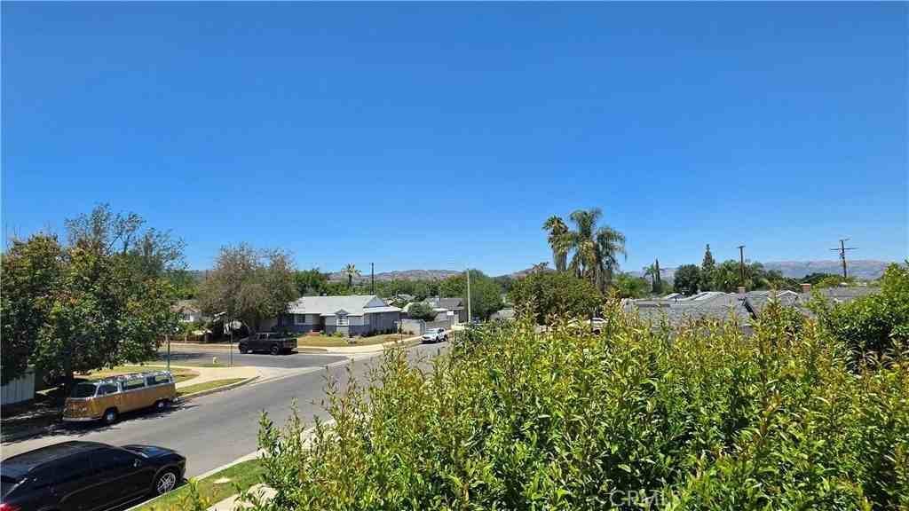 6518 Royer Ave - Photo 6 of 19