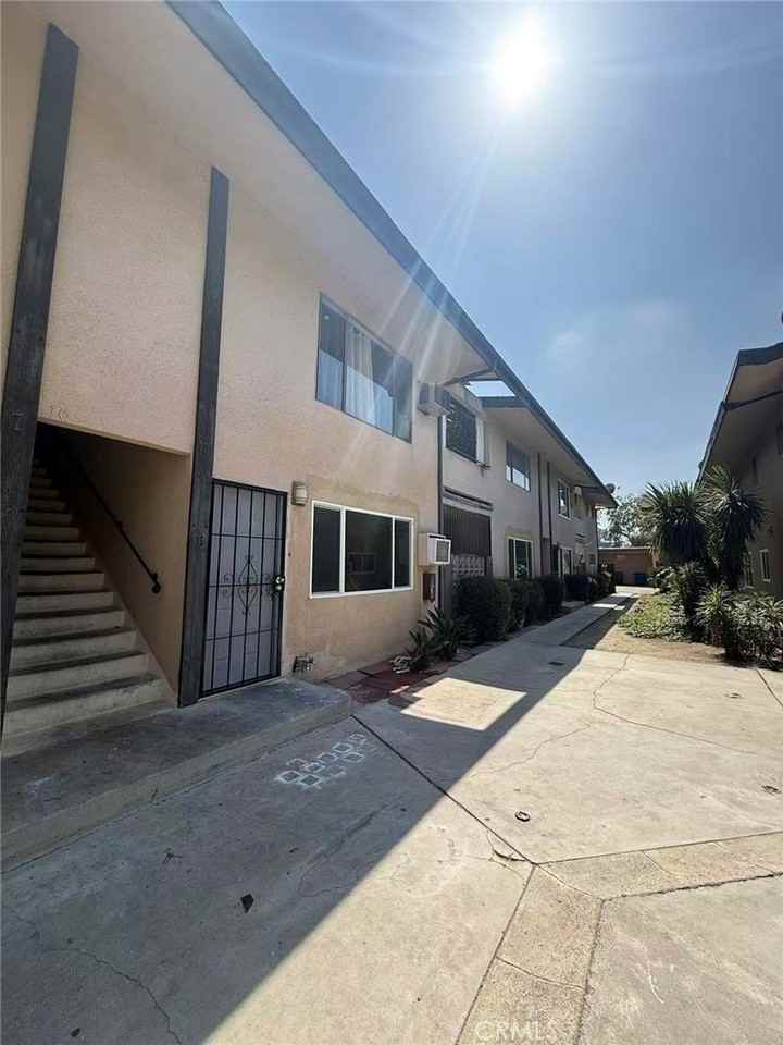 2018 Las Vegas Ave #8 - Photo 2 of 21