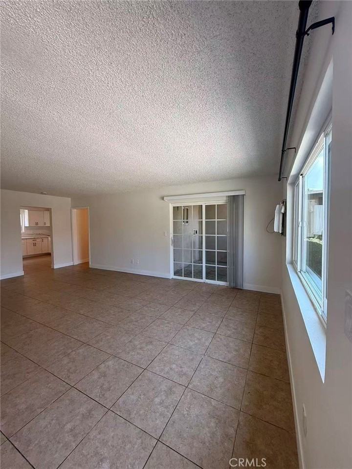 2018 Las Vegas Ave #8 - Photo 3 of 21