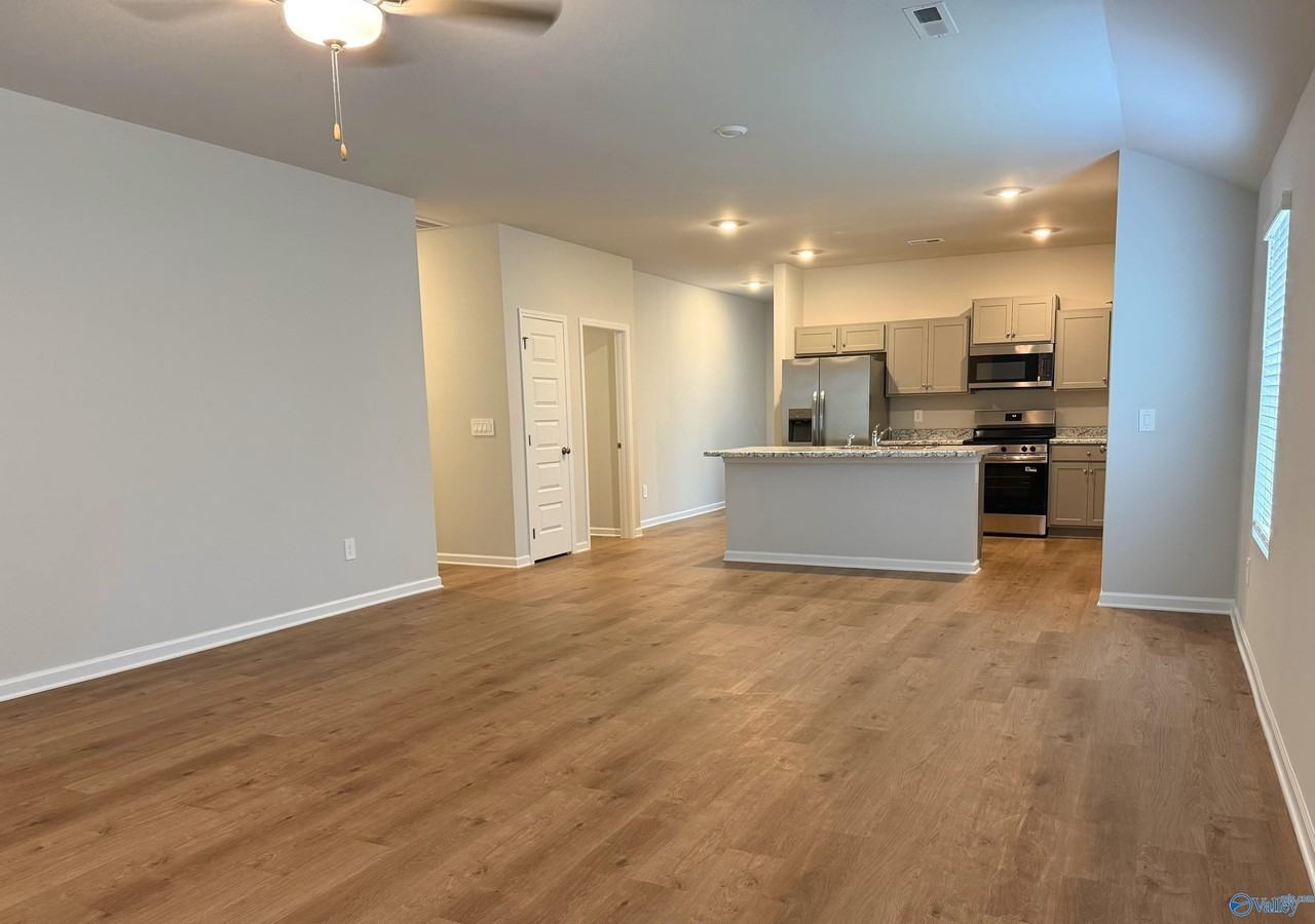 205 Six Pence Court - Photo 3 of 24