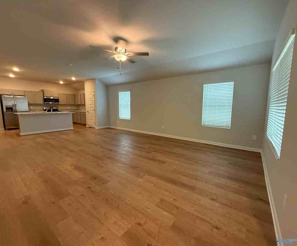 205 Six Pence Court - Photo 4 of 24