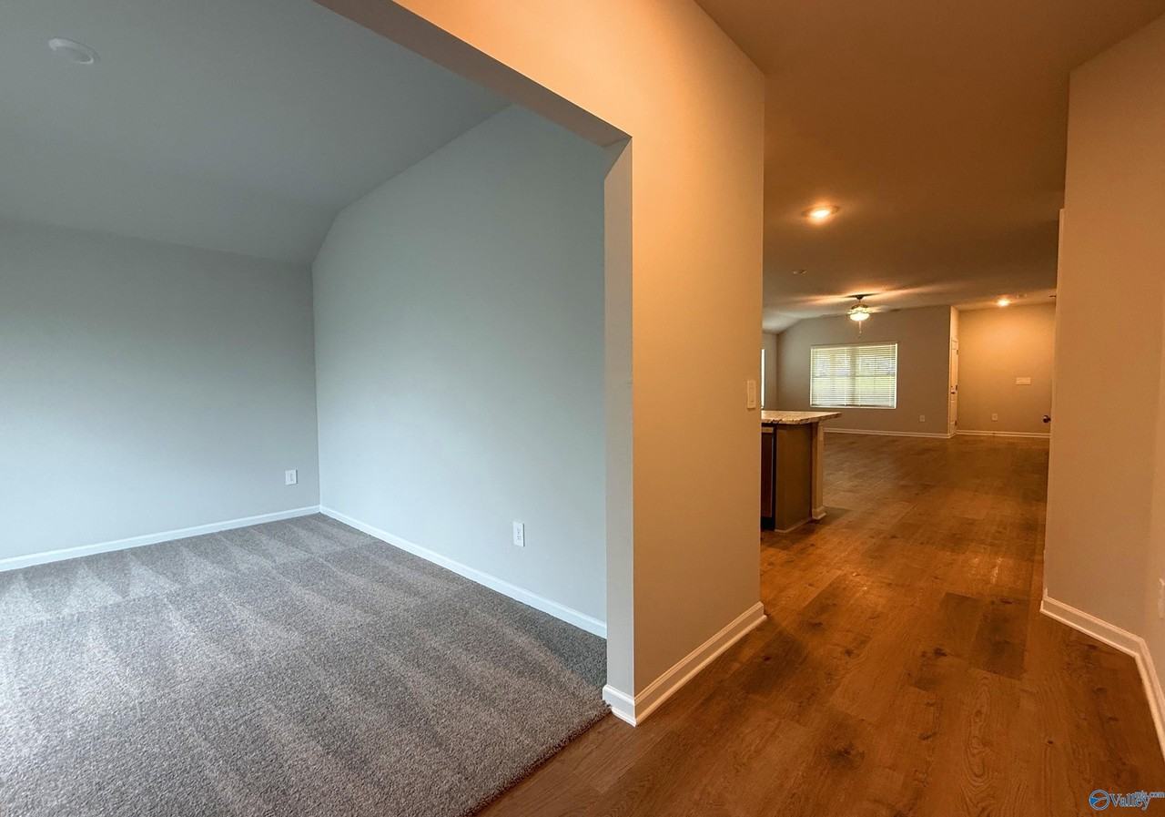 205 Six Pence Court - Photo 5 of 24