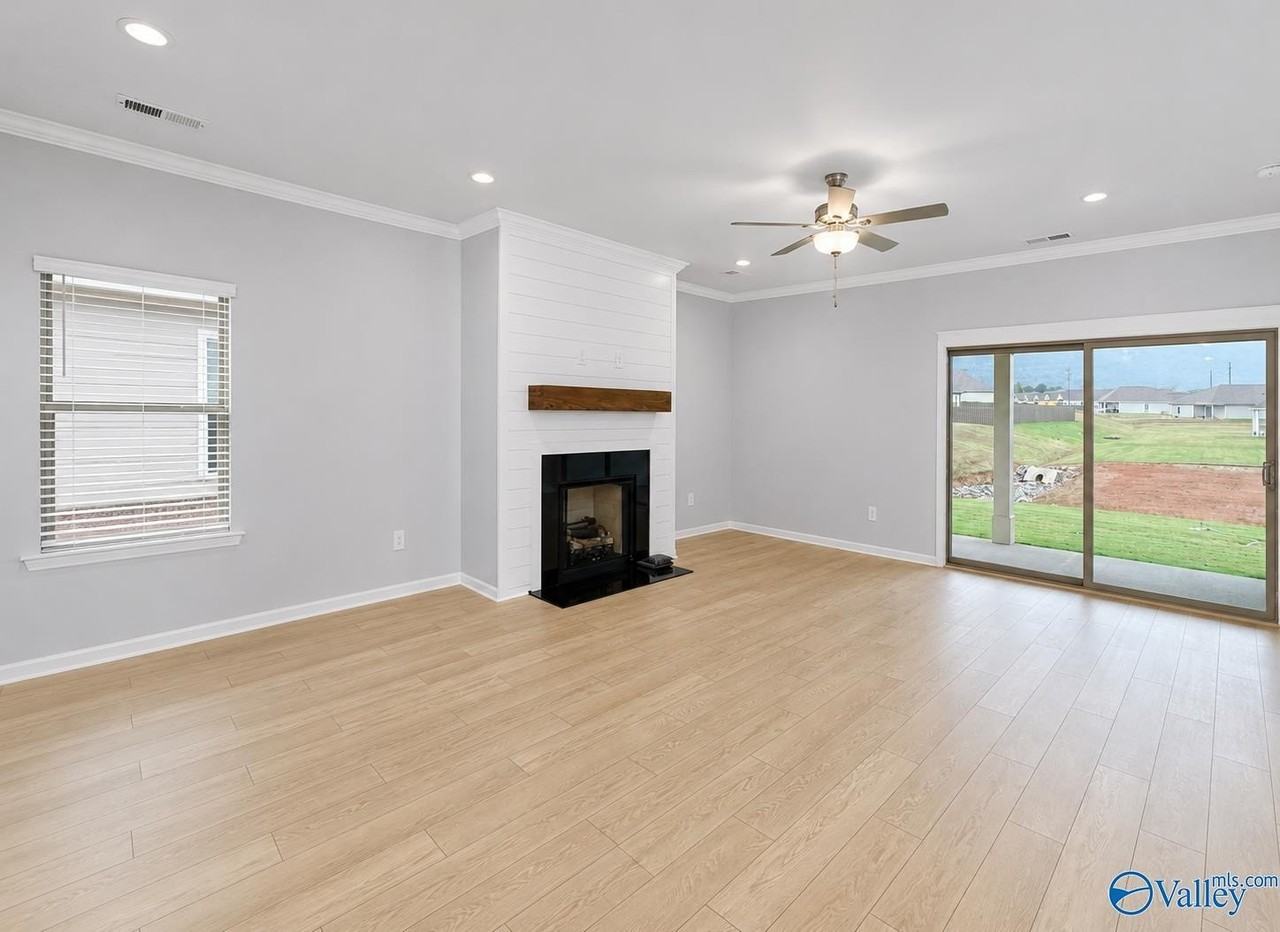 7110 Hampton Mill Dr Se - Photo 2 of 14