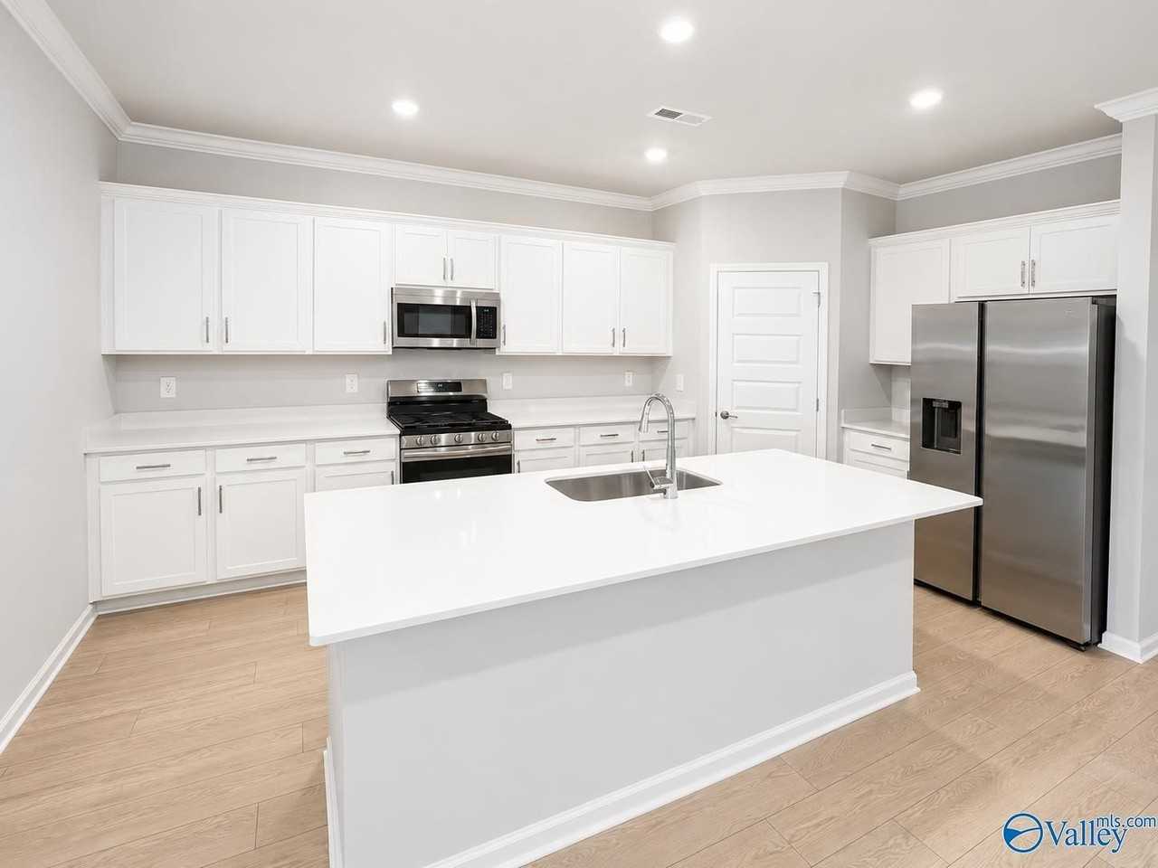 7110 Hampton Mill Dr Se - Photo 4 of 14