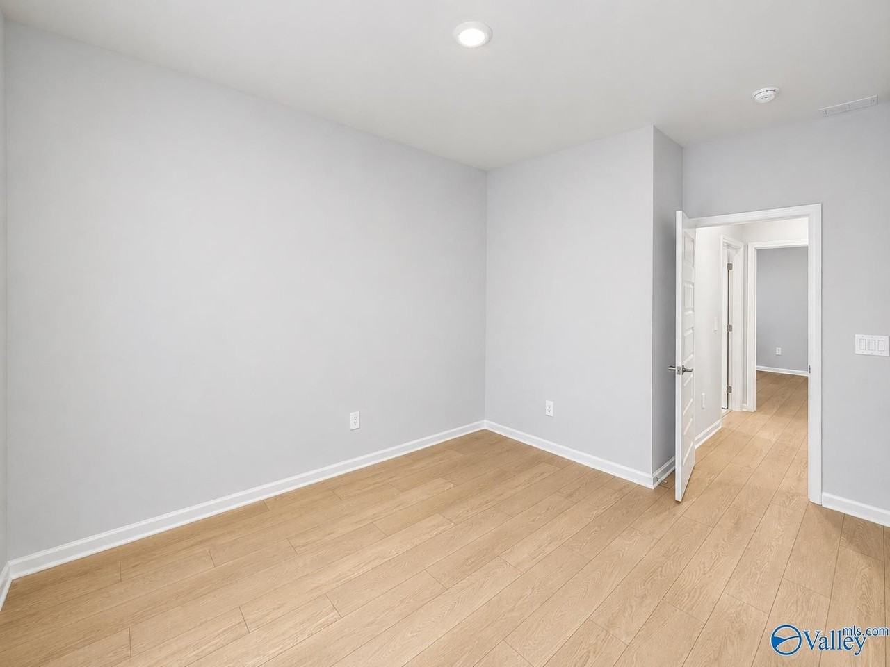 7110 Hampton Mill Dr Se - Photo 5 of 14