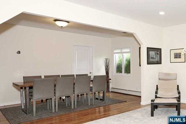 84 12th St - Photo 6 of 45