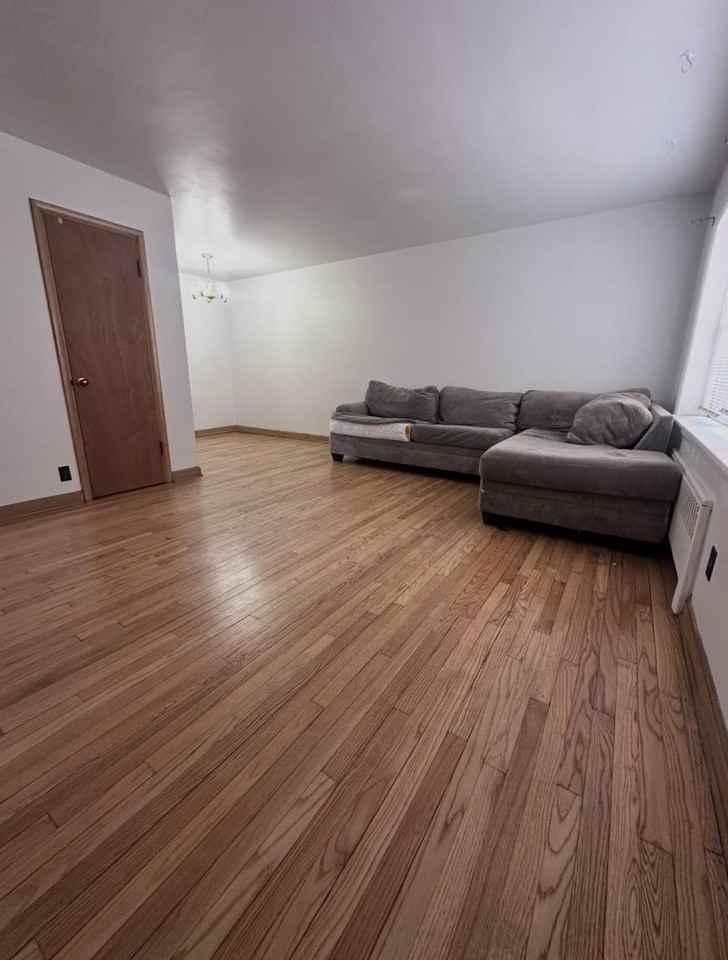 4002 N Farwell Ave - Photo 2 of 10