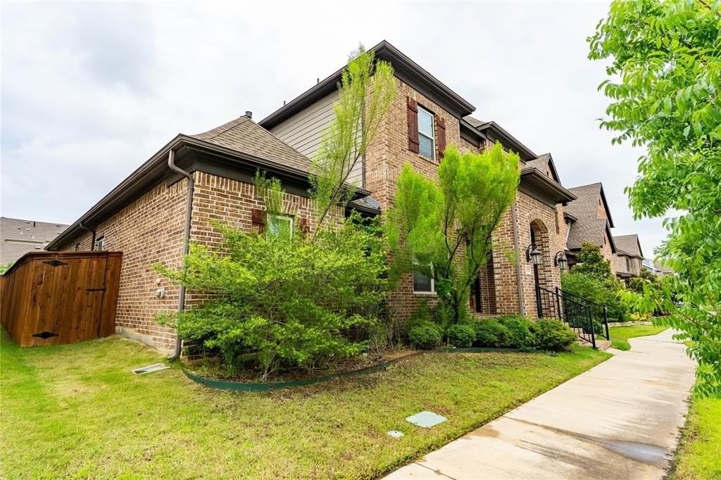 1113 Peacock Blvd - Photo 2 of 35
