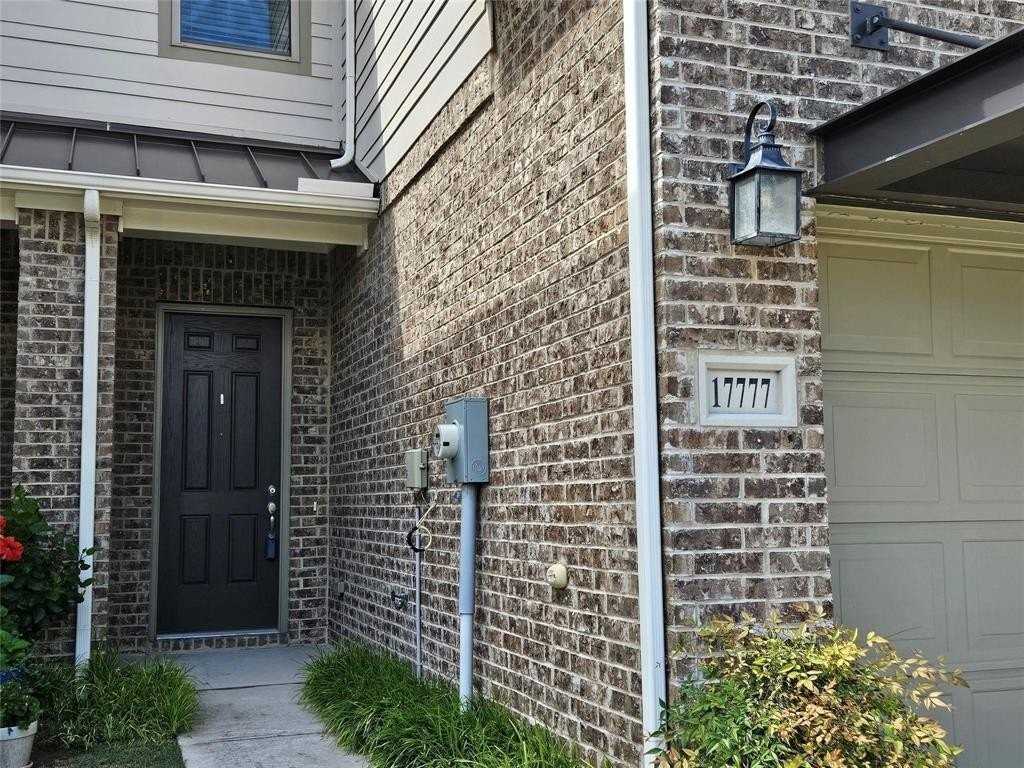 17777 Sage Ln - Photo 2 of 31
