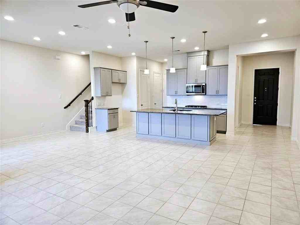 17777 Sage Ln - Photo 3 of 31