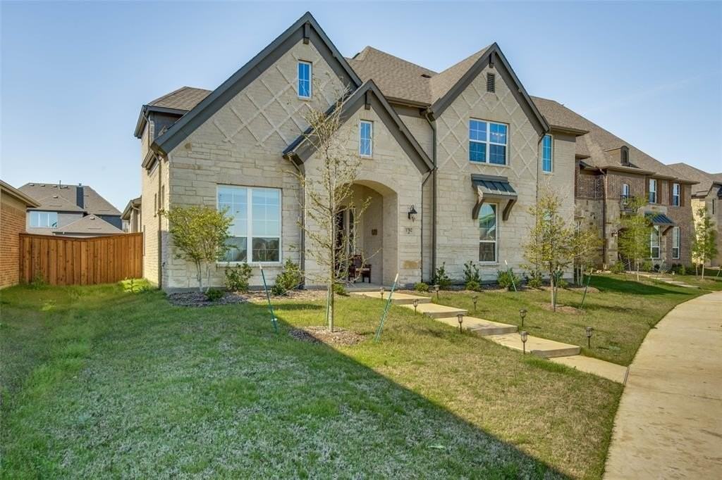 1782 Brighton Pl - Photo 2 of 25