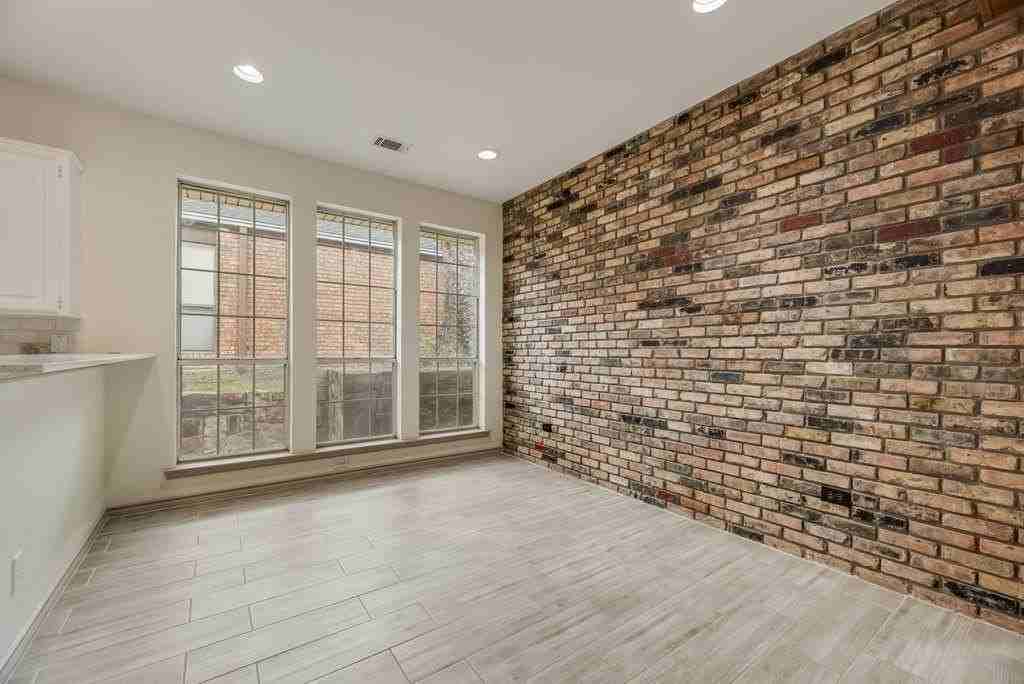 1204 Dentonshire Dr - Photo 4 of 18