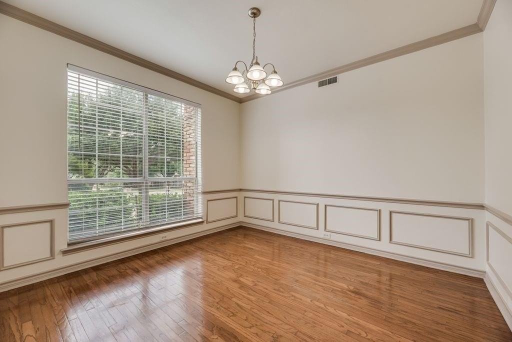 1204 Dentonshire Dr - Photo 7 of 18