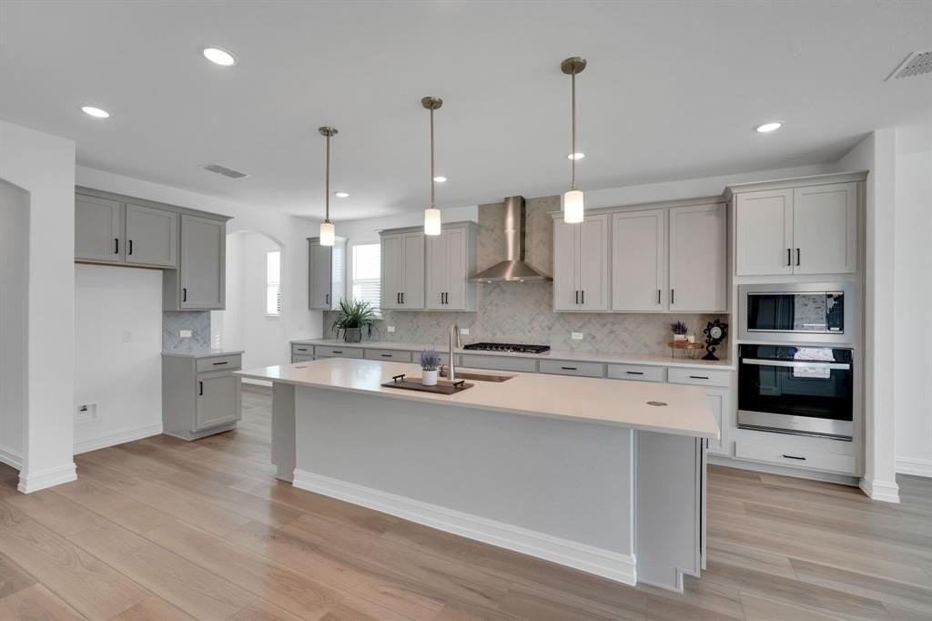 736 Auburn Ave - Photo 7 of 40