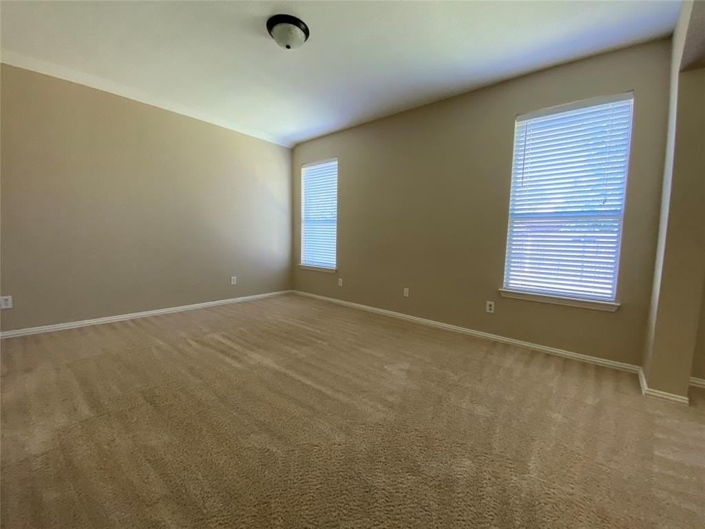 513 Jefferson Ln - Photo 7 of 16