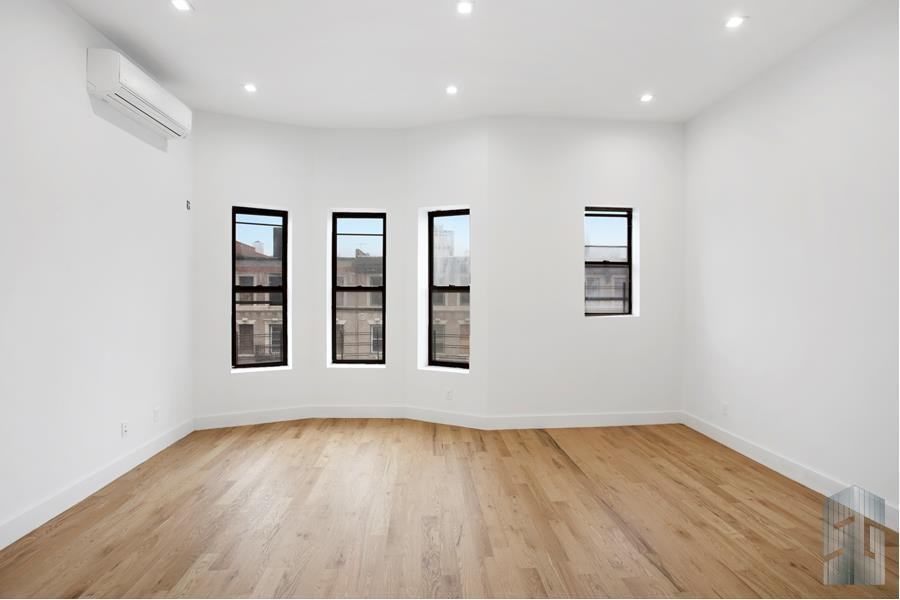 1477 Pacific St - Photo 2 of 6