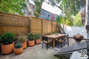 featured image of 439 Jefferson Ave