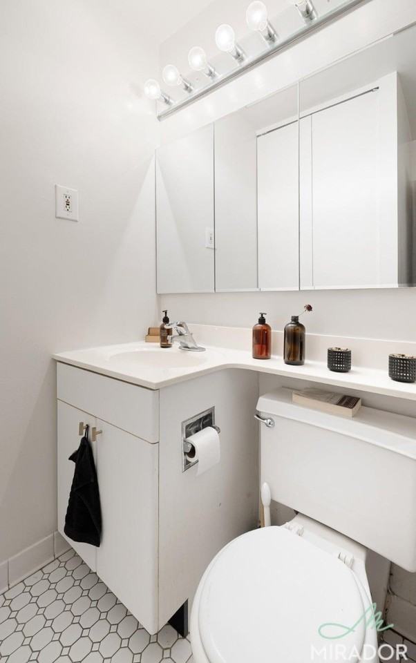 153 E 32nd St - Photo 7 of 10
