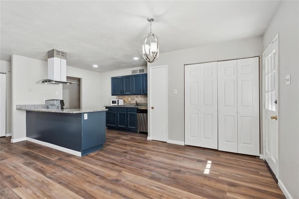 556 Hawthorne Dr - Photo 7 of 18