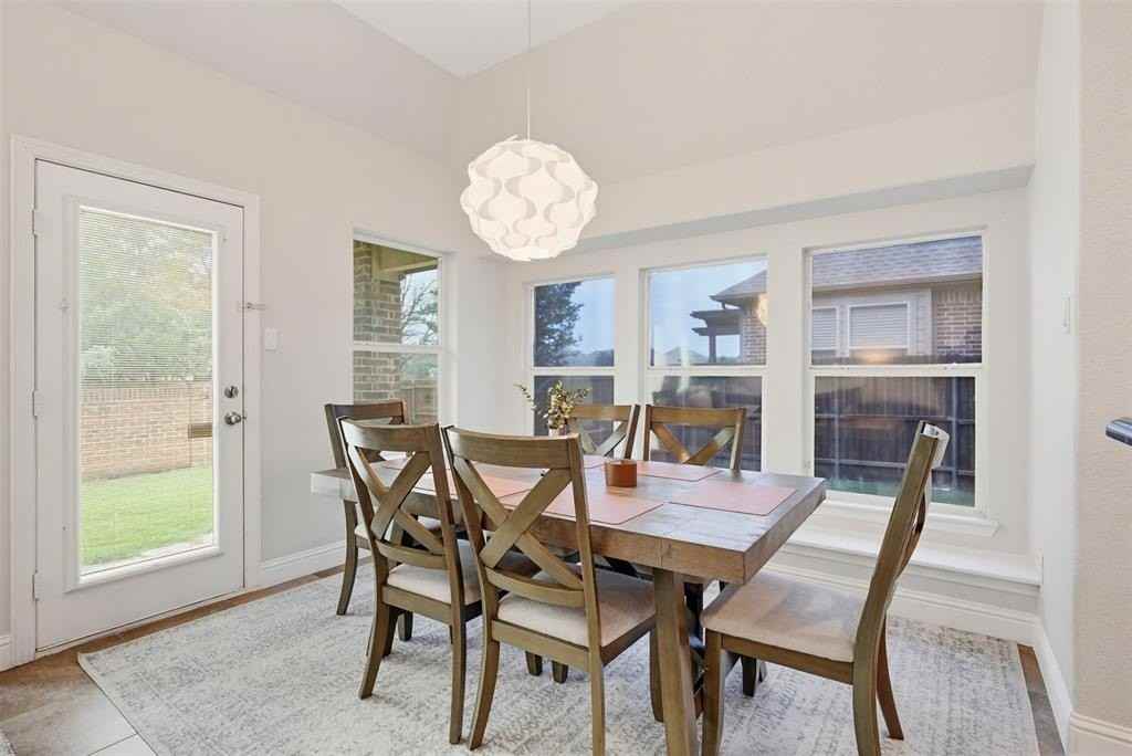 2504 Maple Stream Dr - Photo 7 of 27