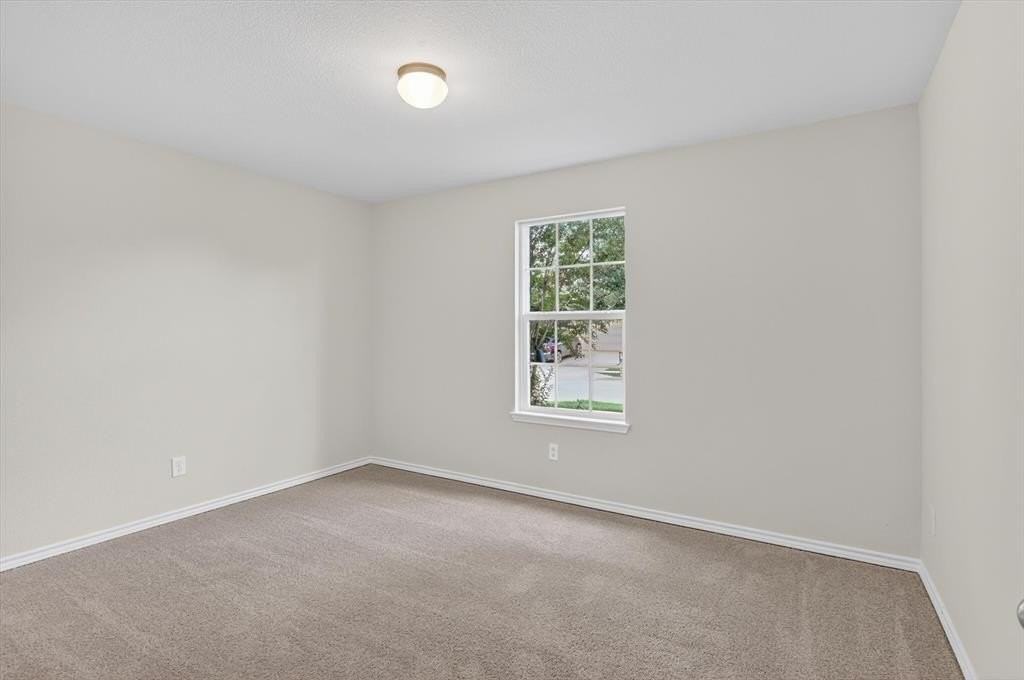 3220 Brixton Dr - Photo 7 of 15