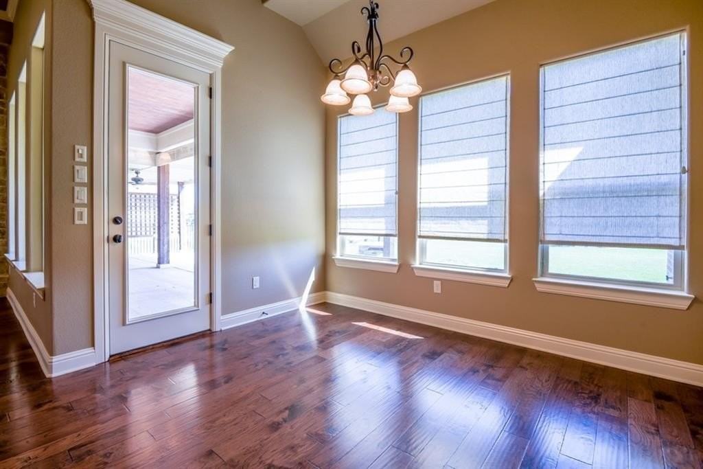 421 River Bank Ln - Photo 5 of 15