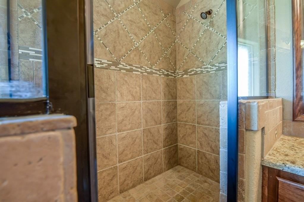 421 River Bank Ln - Photo 7 of 15