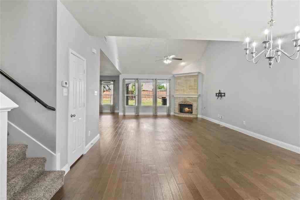 4424 Overbrook Dr - Photo 7 of 32