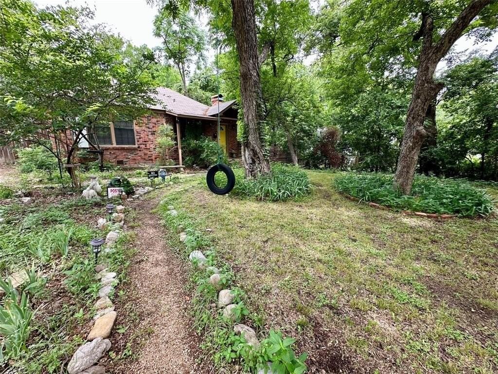 8619 Groveland Dr - Photo 2 of 23