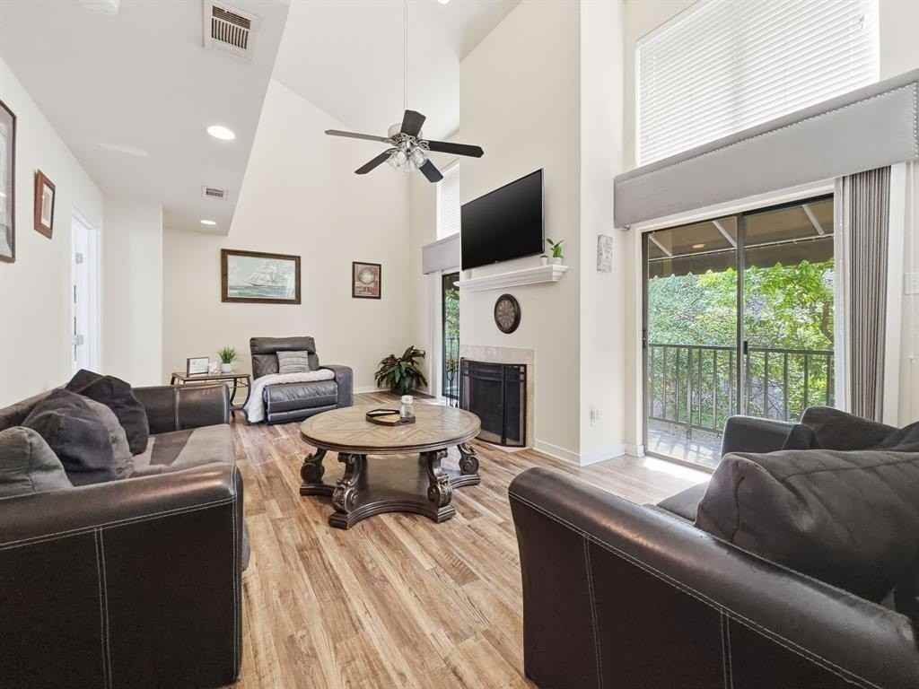 4402 Holland Ave #202 - Photo 4 of 24