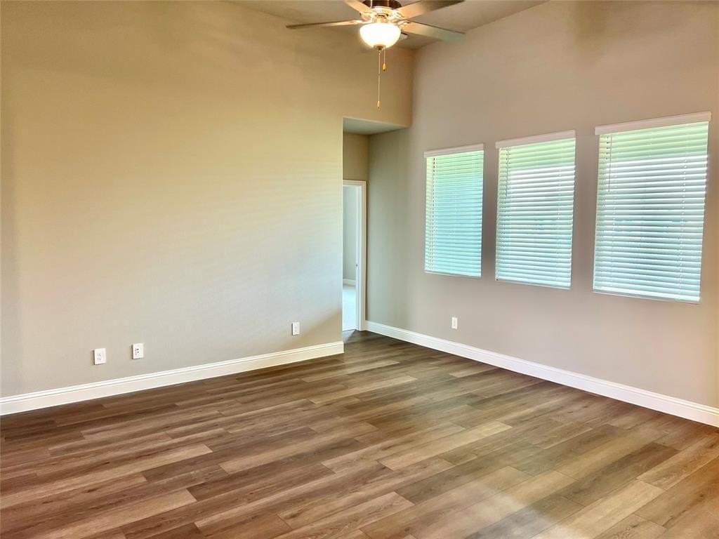 1411 Winter Way - Photo 4 of 22