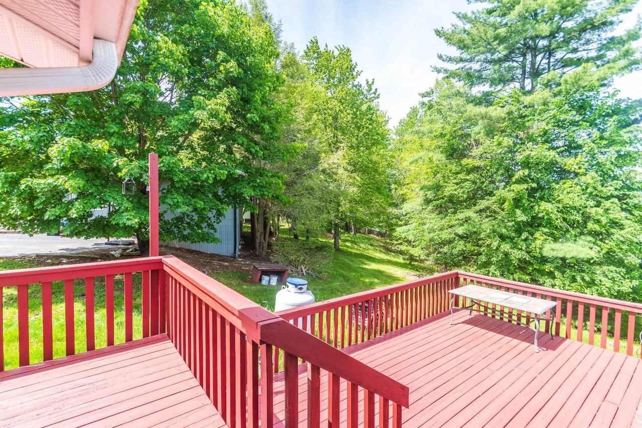 9 Shirley Rd - Photo 6 of 39