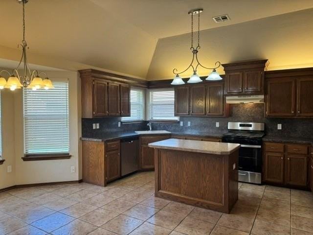 2725 Se 39th St - Photo 7 of 38