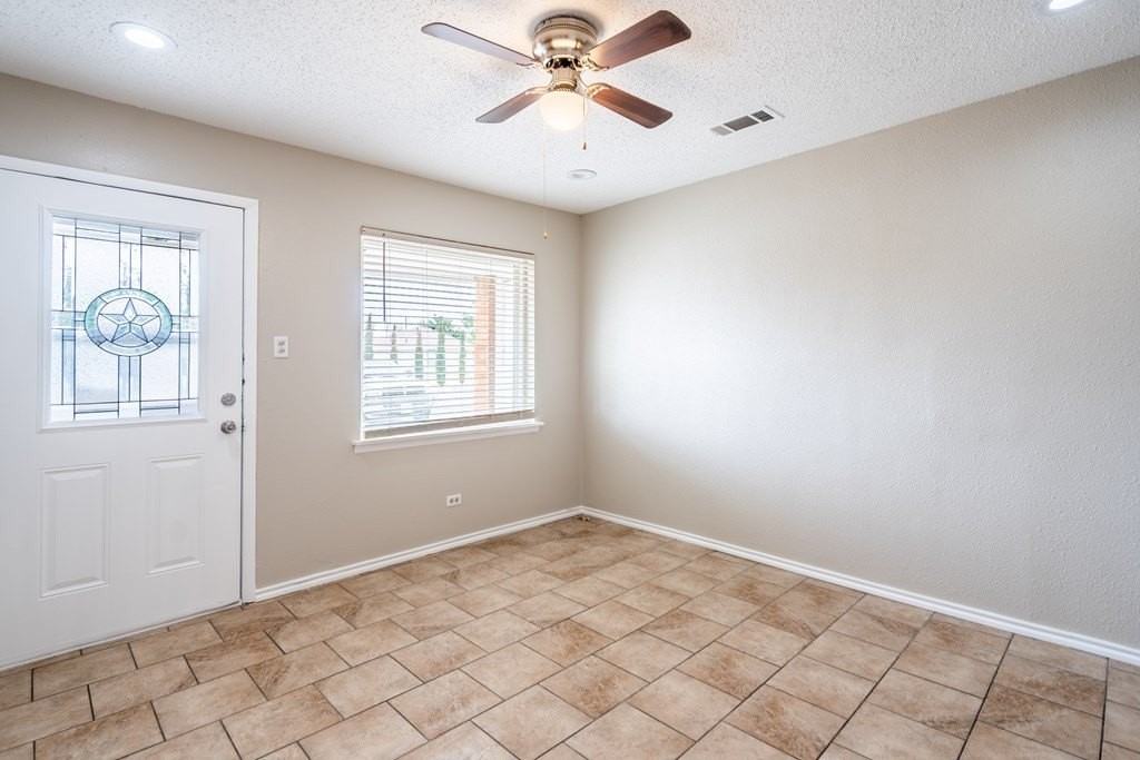 3210 W Kansas Ave - Photo 6 of 20
