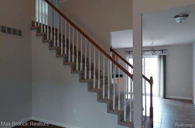 1115 Birchwood Dr - Photo 4 of 14