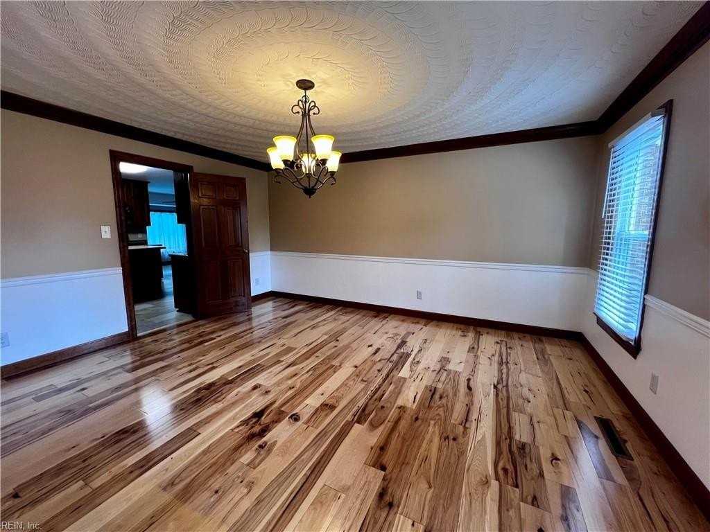 5425 Hargrove Blvd - Photo 7 of 36