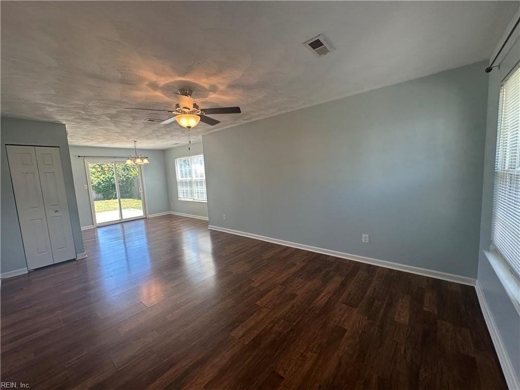 501 Hillshire Way - Photo 3 of 22