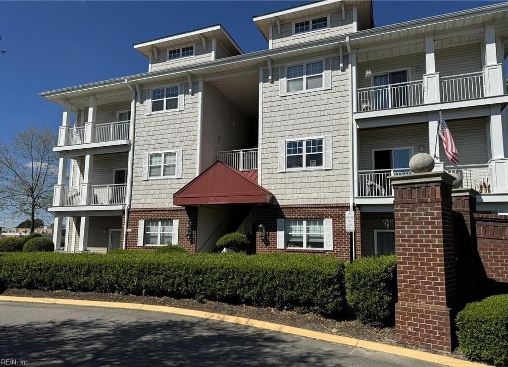 5300 Warminster Dr #205