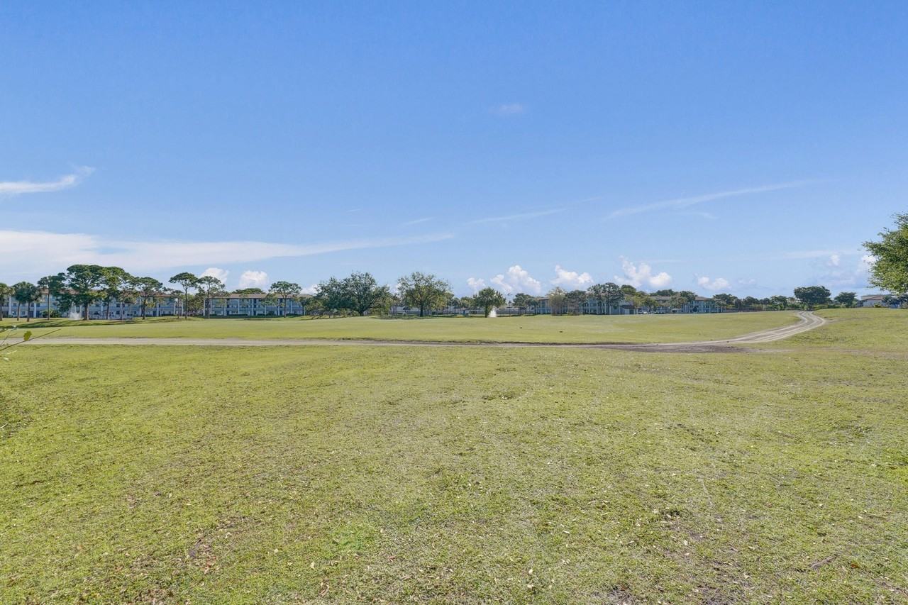 2430 Sw 81st Ave #305 - Photo 3 of 50