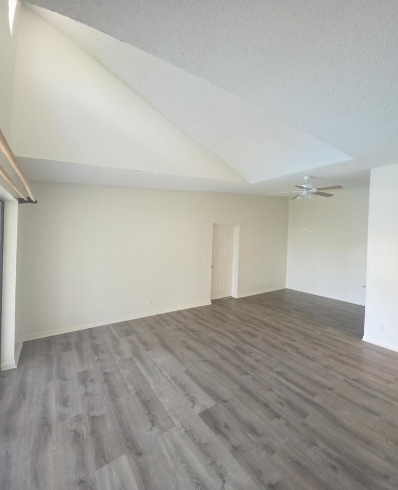 202 Foxtail Dr #F3 - Photo 2 of 17