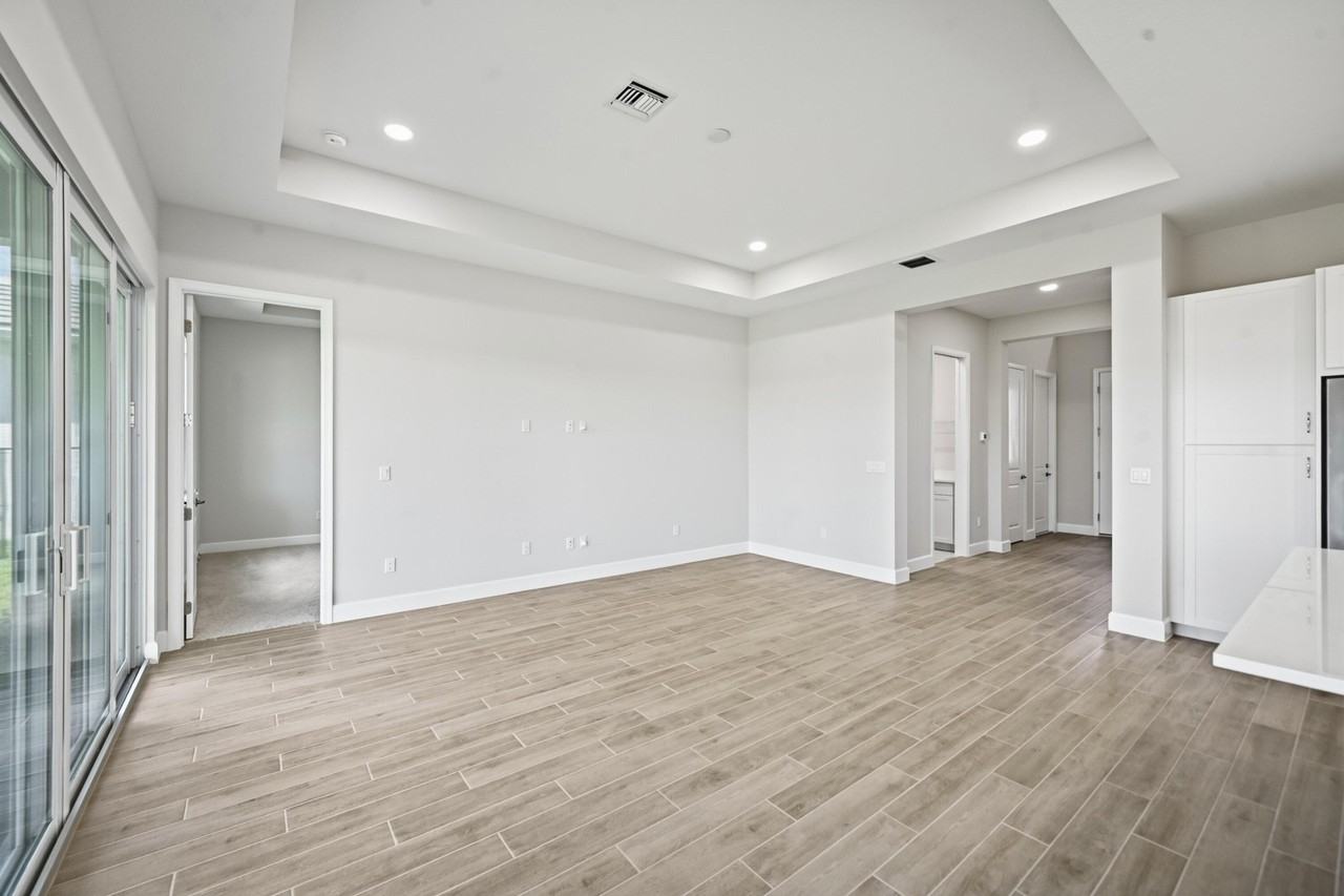 13955 Spruce Pine Dr - Photo 5 of 39