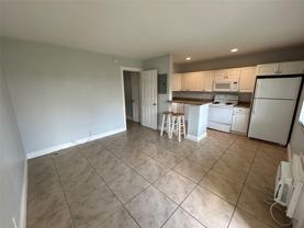 921 Ne 17th Ave #2 - Photo 1 of 1