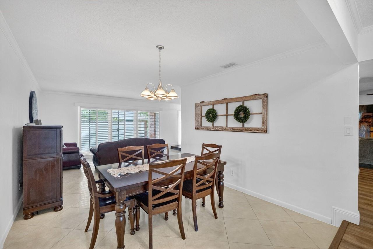 235 Nw 91st Ave - Photo 7 of 50