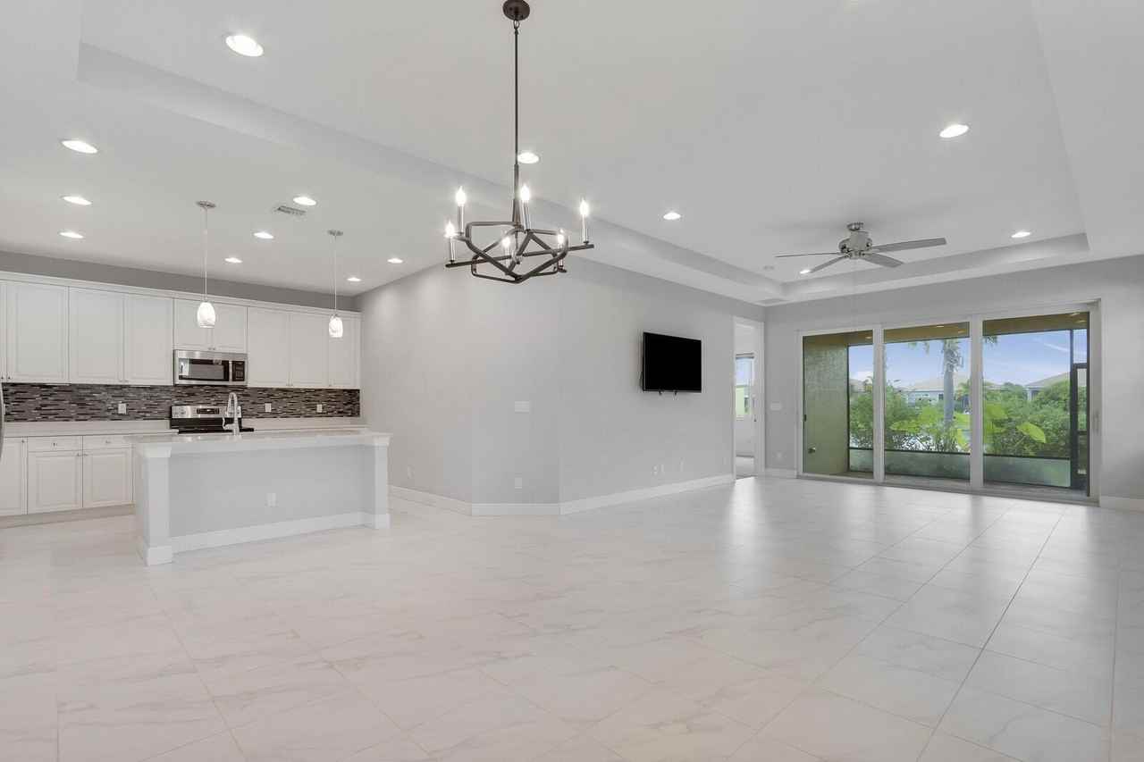21026 Sw Modena Way - Photo 6 of 50