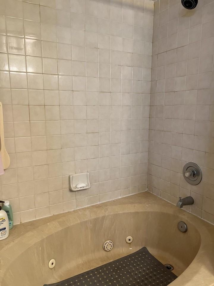 3648 Victoria Dr - Photo 5 of 27