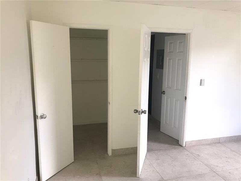 725 S 20th Ave #1 - Photo 7 of 10