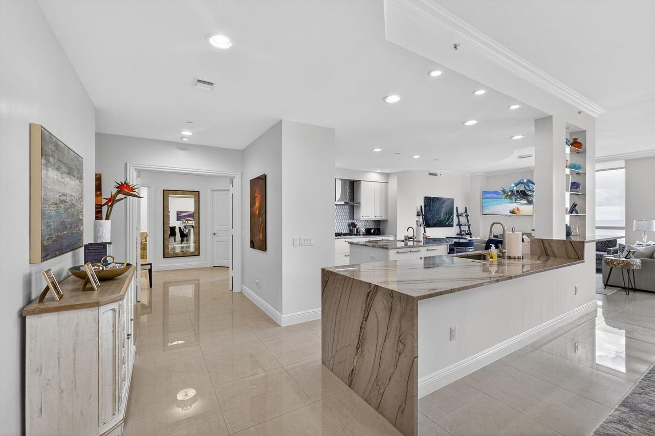 3800 N Ocean Dr #2050 - Photo 5 of 50