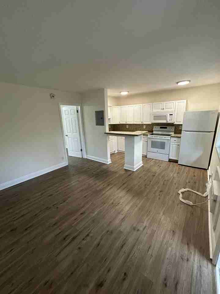 921 Ne 17th Ave #4