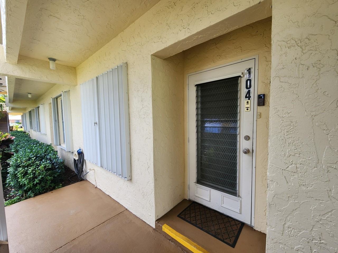 1560 Nw 18th Ave #104 - Photo 3 of 34