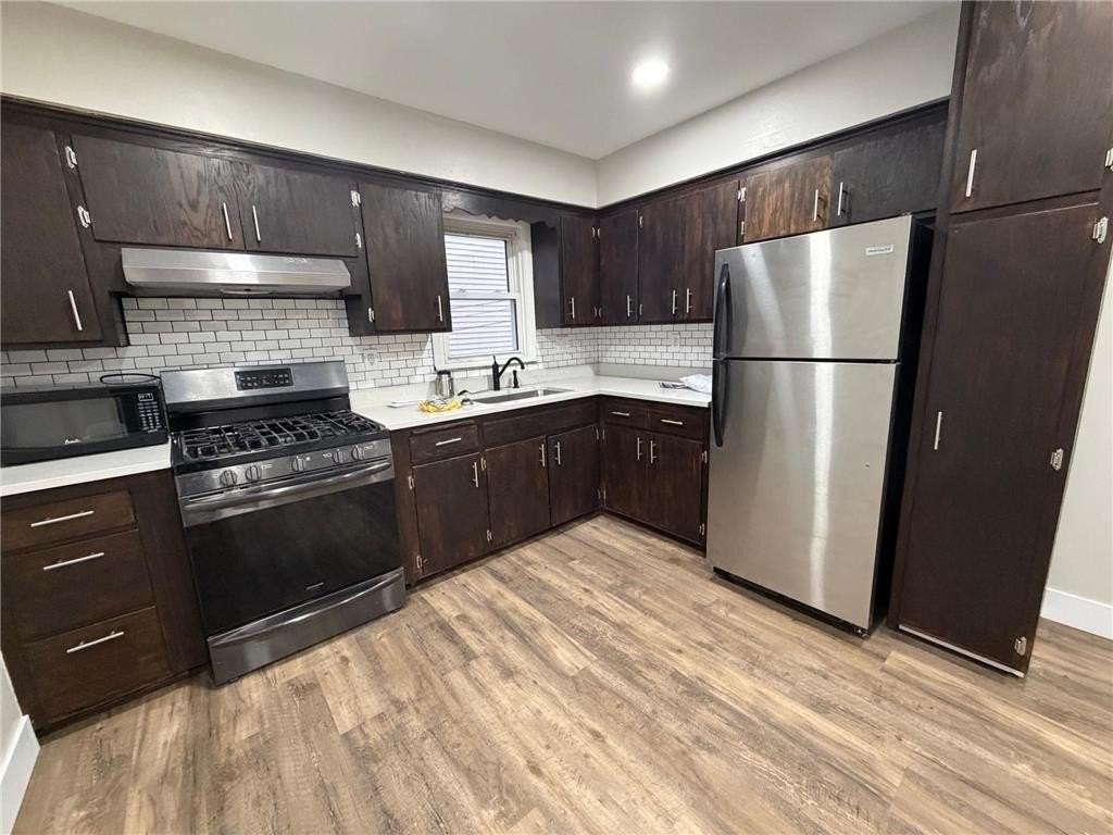 212 42nd Ave Ne - Photo 3 of 14